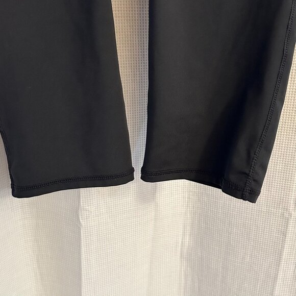 Kuhl black capri hiking tights, medium, great used condition - Picture 11 of 15